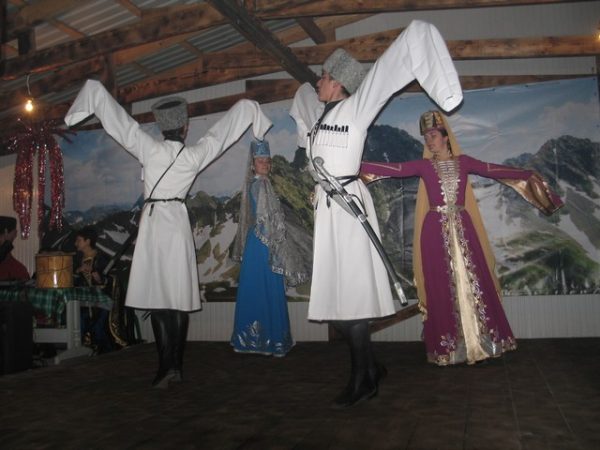 Экскурсия на 33 водопада