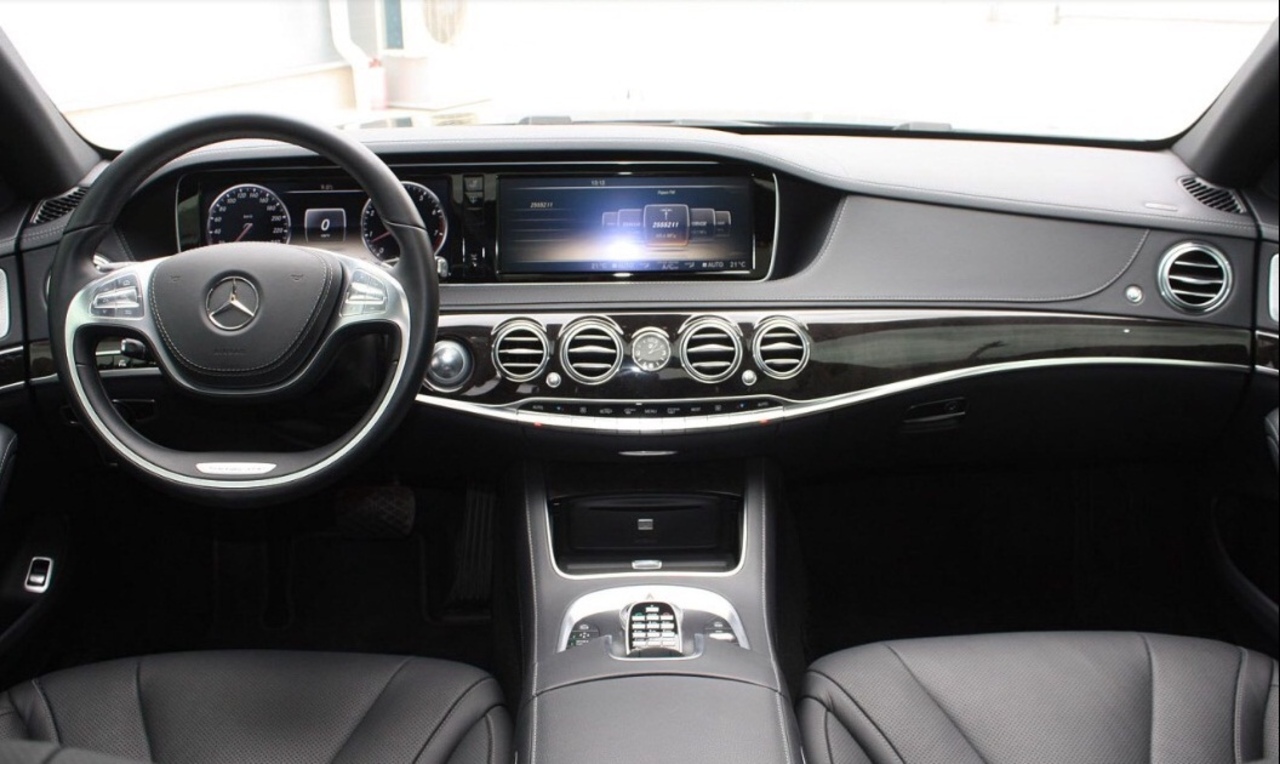 Mercedes Benz E 213