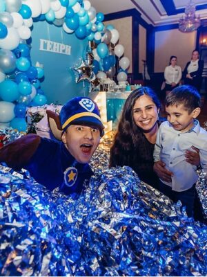 Серебряное шоу с ТикТок вечеринкой Серебряное шоу с ТикТок вечеринкой